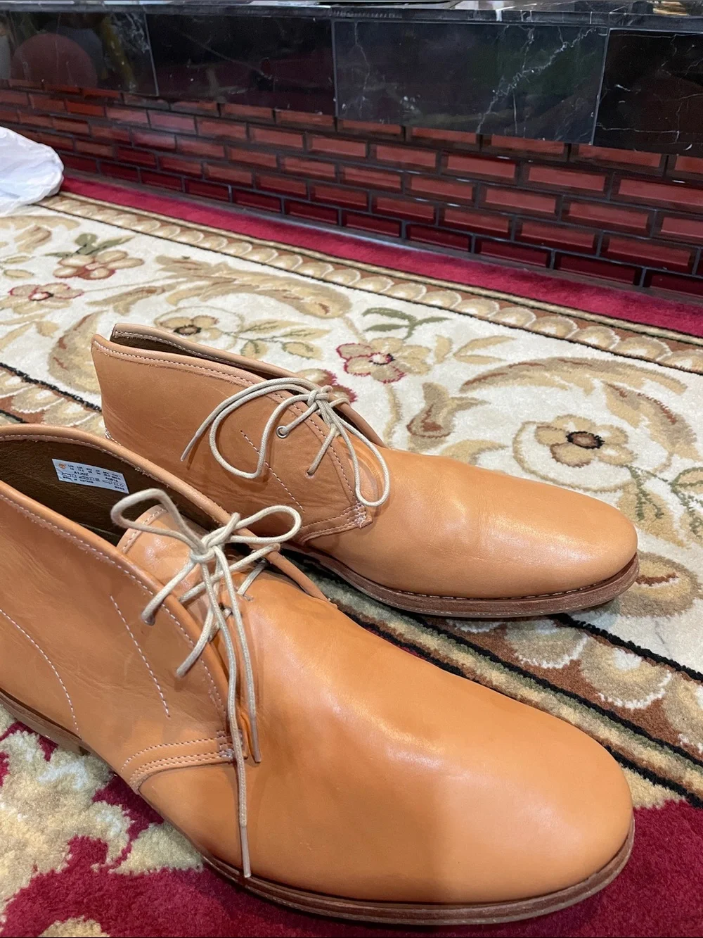 Men's Tan Leather Chukka Boots — Casual Lace-Up Style